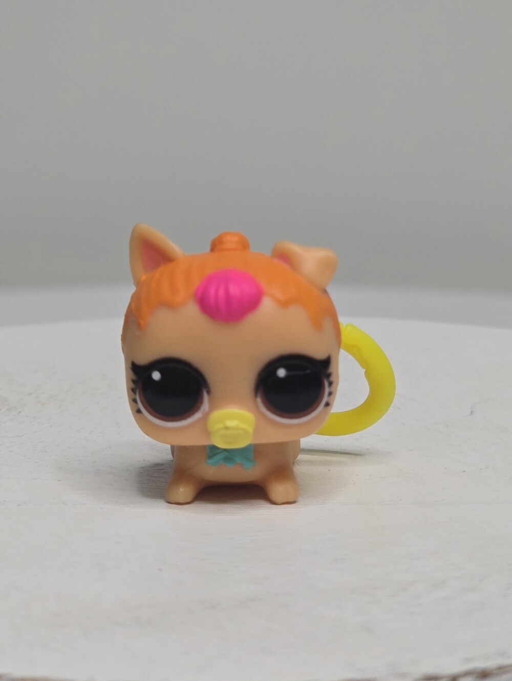 LOL Surprise Miniature Neon Kitty Orange Pink Pet Figure Keychain Toy
